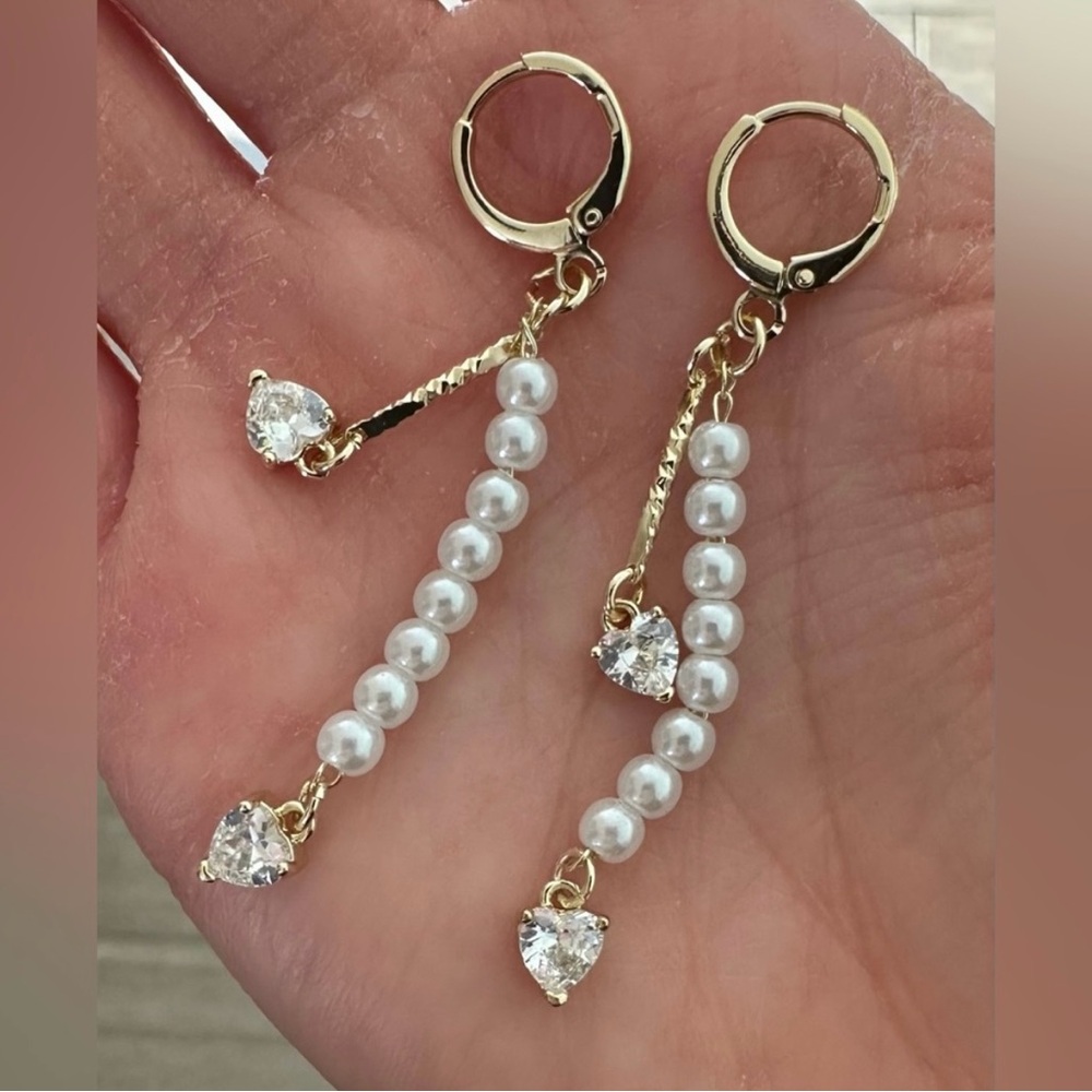 Rose gold pearl heart earrings - Picture 2 of 2